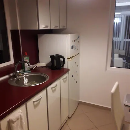 поморие1 Apartment *